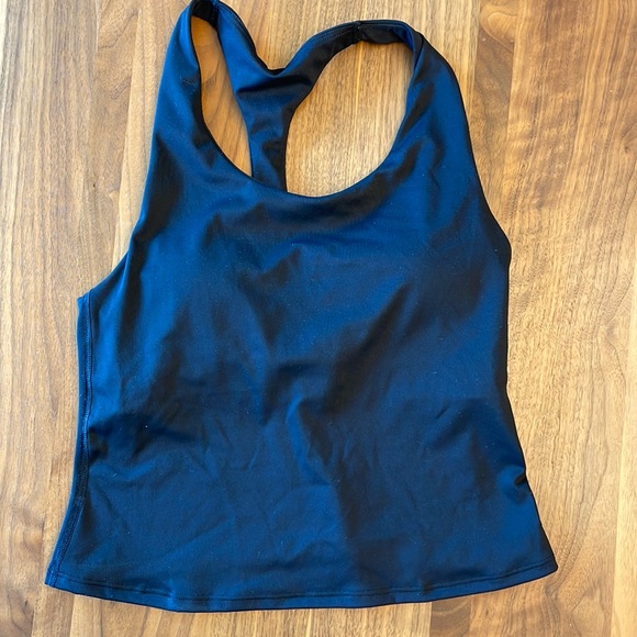 Old Navy Active Tank with Build in Bra - Picture 1 of 3